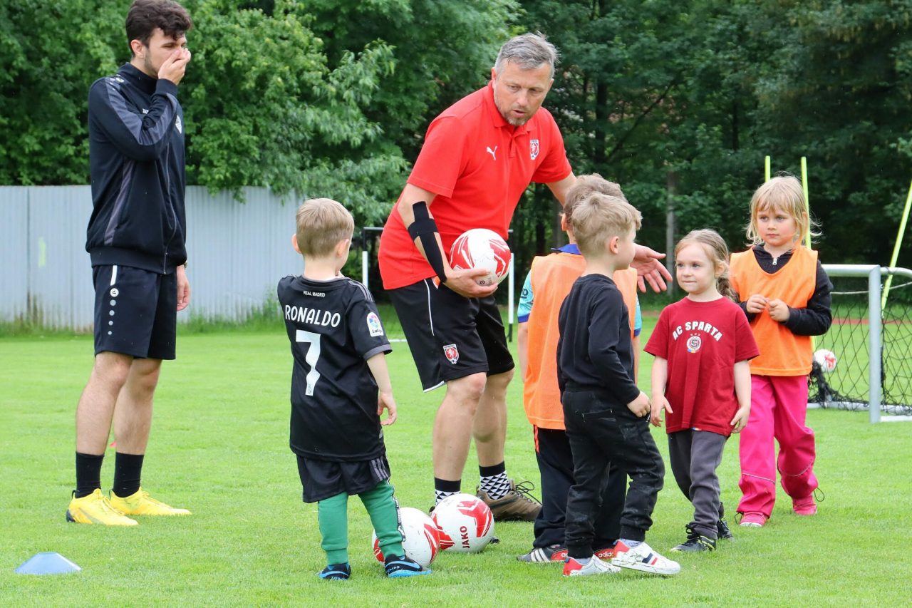 Nábor fotbalistů a fotbalistek