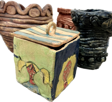 Výstava keramiky a výtvarných prací kroužků Mikáda – SVČ v Choceňské věži