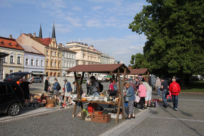 Podzimní bleší trh na vysokomýtském náměstí