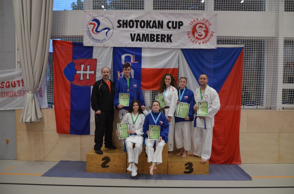 Vysokomýtské karatistky na Shotokan Cup Vamberk 2023