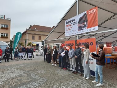 Mezinárodní soutěž v dovednostech učňů stavebních oborů zahájena