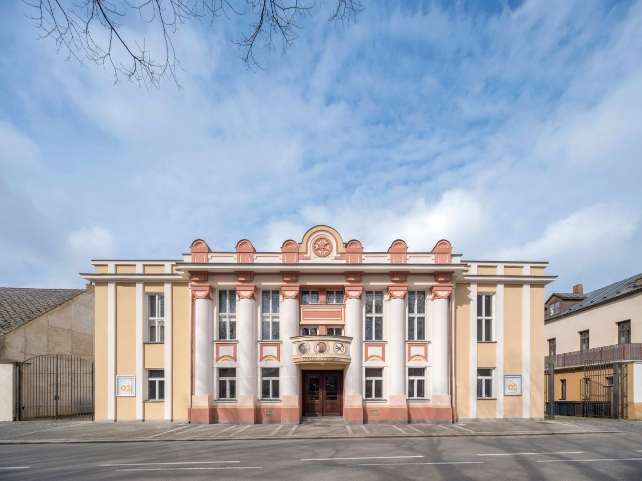 Šansonárium, autorský písňový recitál s Miloněm Čepelkou v Šemberově divadle