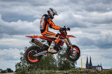 Supermoto národů poprvé v ČR na autodromu ve Vysokém Mýtě