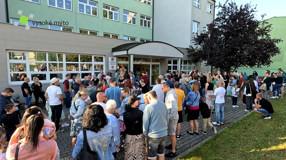 Prázdniny skončily, děti se vracejí do lavic