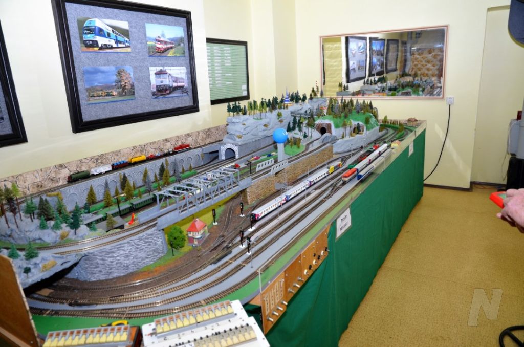 Mašinky a vláčky jezdí pro vás