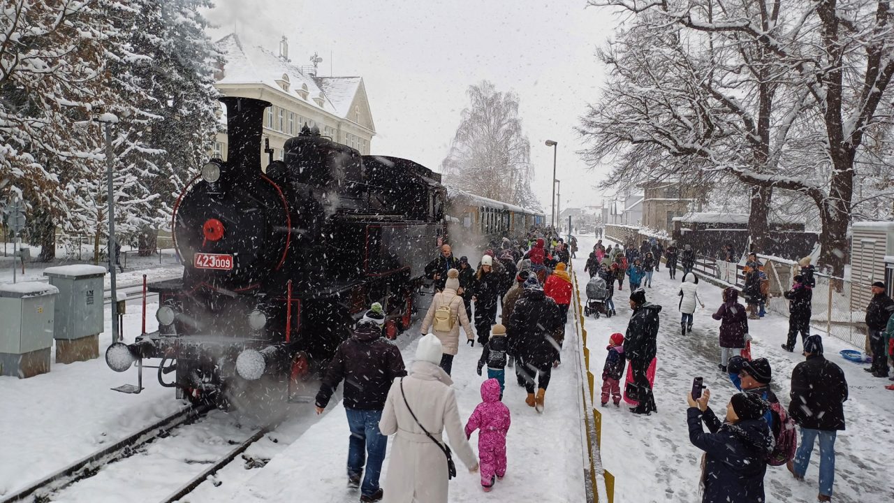 Plnou parou s Mikulášem