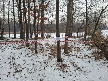 Uzavření lávky a prostoru kolem rybníku Malý Chobot