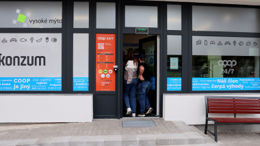 Domoradice mají novou bezobslužnou prodejnu